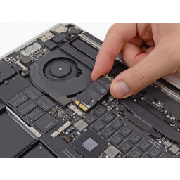 MacBook Pro 15-дюймовый дисплей Retina середины 2014 года замена платы AirPort